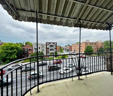 2490 Rue Sherbrooke E., Montréal (Ville-Marie), QC H2K - Photo 1