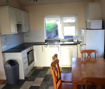 Apartment to rent in Cork, Rylane - Photo 2