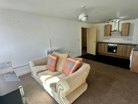Flat to rent on - Photo 2