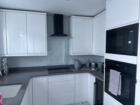 Fairway, Branston, BURTON-ON-TRENT - Photo 2