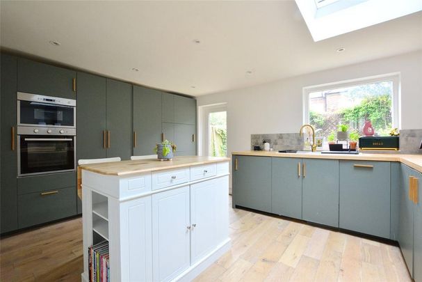 2 bedroom terraced house to rent - Photo 1