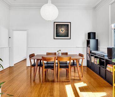 Charming Thornbury Home in a Prime Lifestyle Location - Photo 4