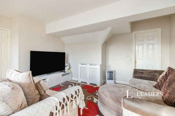 2 bedroom apartment to rent Egmont Road, Sutton, SM2 - Photo 1