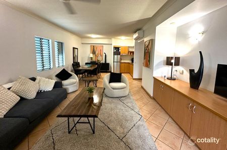 1 BEDROOM : 1 BATHROOM : FULLY FURNISHED : OFF MACROSSAN STREET - Photo 2