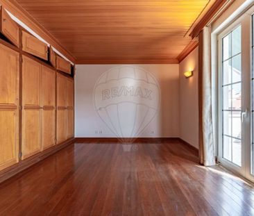 2 room luxury Apartment for rent in Cascais, Portugal - Photo 1