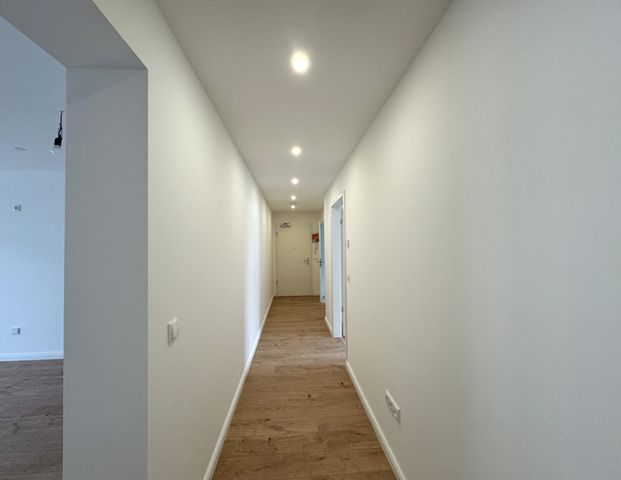 Energiesparendes Wohnen: Moderne 4-Zimmer-Wohnung mit Balkon in Elbnähe! - Foto 1