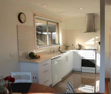 FABULOUS FAMILY HOME! - Photo 4