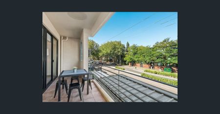 One Bedroom Apartment in the Heart of Elwood - Photo 3