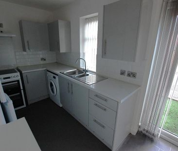 2 bedroom semi-detached house to rent - Photo 5