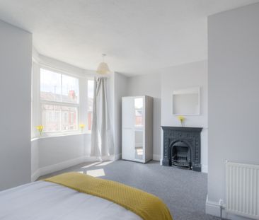 Harlestone Road Room 1 - Photo 6