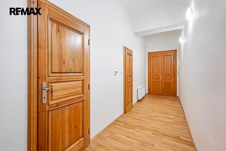 Pronájem bytu 3+kk 73 m², Pernerova 392, Praha - Фото 3