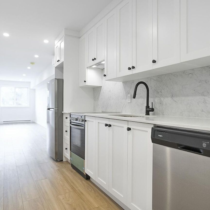 5205 Avenue 1re, Montréal, QC - Photo 1