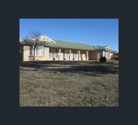 35 Bonnett Drive, Goulburn, NSW 2580 - Photo 3