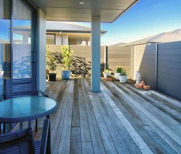 Stylish & Low-Maintenance Living at Solway Country Estate - Photo 1