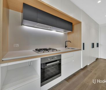 Luxury 2 Bedroom Apartment with Brilliant Harbour Views! - Photo 5