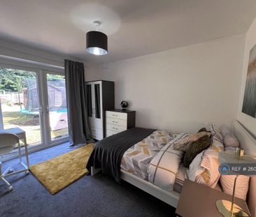 1 bedroom in a house share to rent - Photo 1