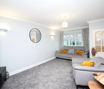 4 bedroom detached house to rent - Photo 3