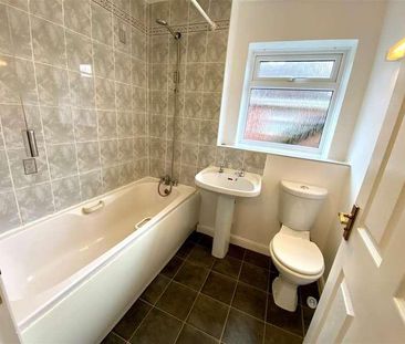 Clos Yr Eos, South Cornelly, Bridgend County Borough, CF33 - Photo 5