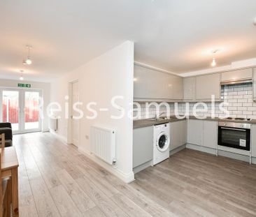 6 bedroom terraced house to rent - Photo 2