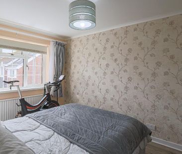 2 bedroom semi-detached house to rent - Photo 6