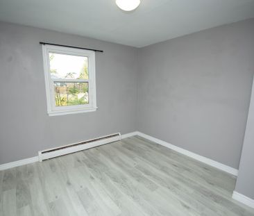 ** ALL INCLUSIVE ** 3 Bedroom Main Unit in St. Catharines!! - Photo 6