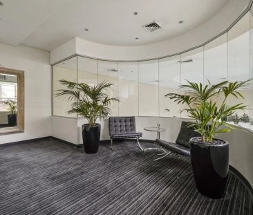 Stylish Warehouse-Style Apartment - Photo 3