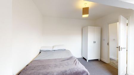 6 bedroom house to rent - Photo 2