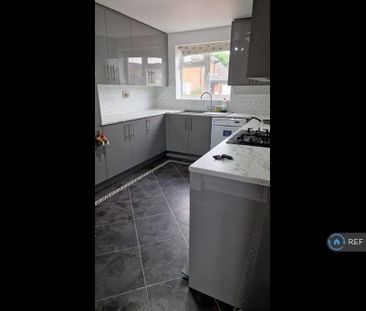 3 bedroom detached house to rent - Photo 6