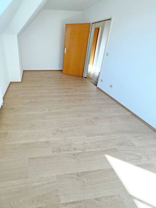 Gut angelegte 2-Zimmerwohnung im Dachgeschoss - Foto 1