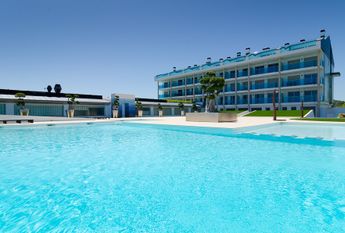 Apartment for rent on the beachfront of Arenal in Javea.