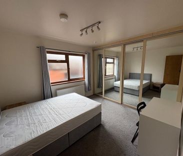 Unit 1, 328a Beersbridge Road, Belfast, BT5 5DY - Photo 4