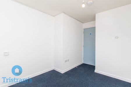 1 bed Apartment for Rent - Photo 2