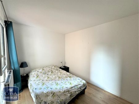 Location Appartement 3 pièces 65m² LILLE 59000 - Photo 2