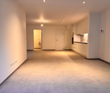 Ruim duplex appartement in het centrum van Gistel. - Photo 3