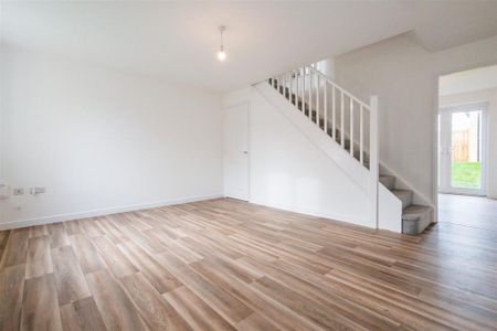 3 bedroom semi-detached house to rent - Photo 3