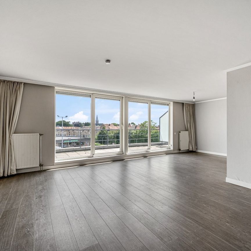 Appartement te huur in Kortrijk - Photo 1