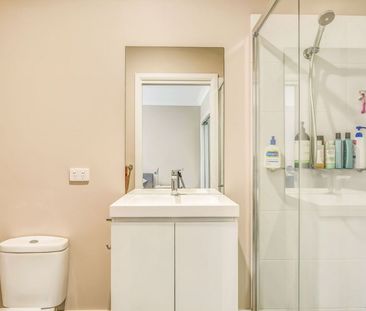 Lighthouse Beach Townhouse - Low Maintenance Living - Photo 4