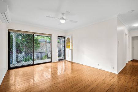 Stylish & Spacious 3-Bedroom Villa - Photo 4