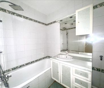 Location Appartement 2 pièces 63m² - Photo 2