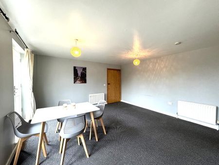 Apt 4 Old School House, Carrickfergus, BT38 7FH - Photo 2