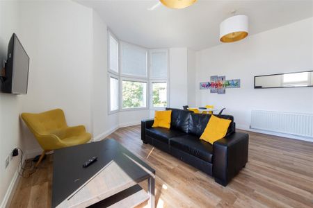 2 bedroom apartment to rent - Photo 3