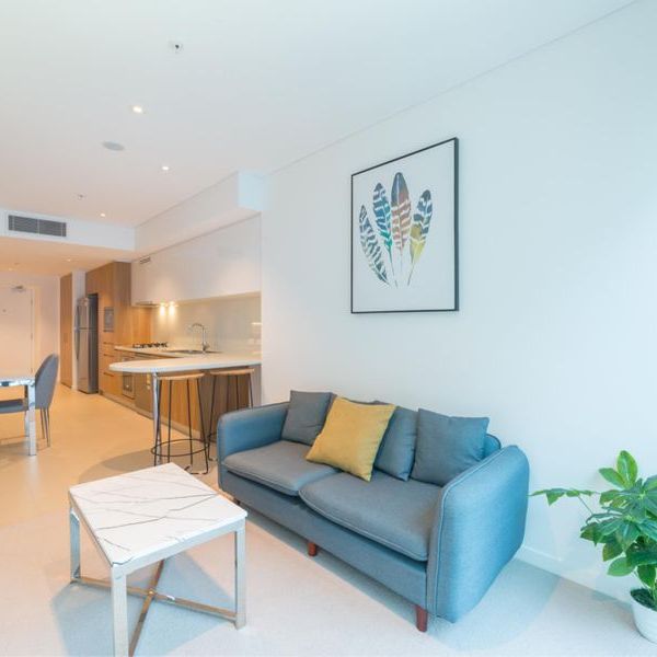 LUXURY APARTMENT IN CITY CENTER - Photo 1