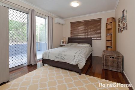 Fully Air-Conditioned - North-East Facing Family Home - Photo 3