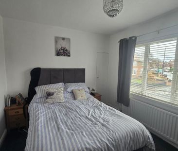 2 bedroom semi-detached house to rent - Photo 2