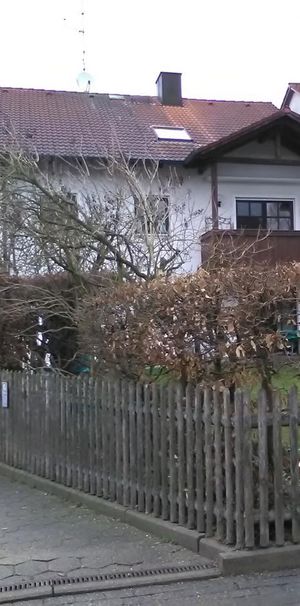 68qm 2-Zimmer-Dachgeschosswohnung in Erding/Langengeisling - Photo 1