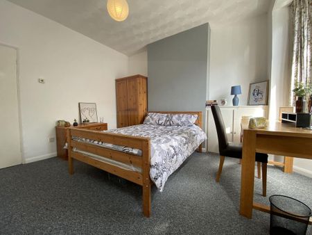 4 bedroom terraced house to rent - Photo 5