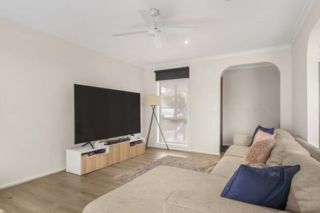 2/18 Stawell Street, 3030, Werribee Vic - Photo 3