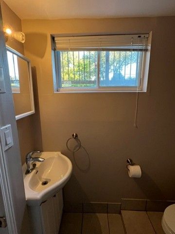 For Lease - 664 Breckenridge Road, Mississauga, Ontario - Photo 3