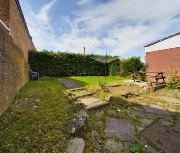 3 bedroom semi-detached house to rent - Photo 3