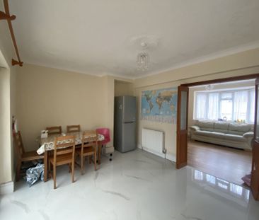 Alston Road, SOLIHULL - Photo 2